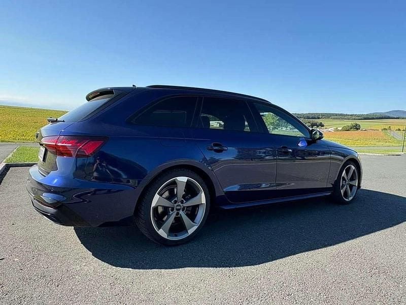 Gebraucht Audi A4 S-Line 190 PS (139 kW) 2020 Blau Kombi