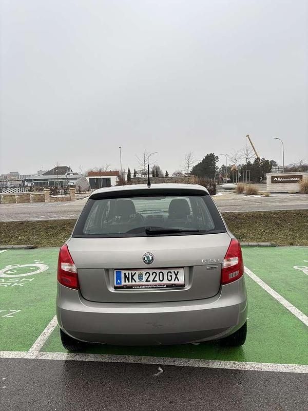 Gebraucht Skoda Fabia Active 60 PS (44 kW) 2013 Limousine