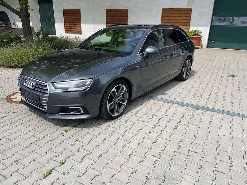 Grau Gebraucht 2018 Audi A4 Sport Kombi | € 25.500 (Etwas zu teuer) - Bild 1/4