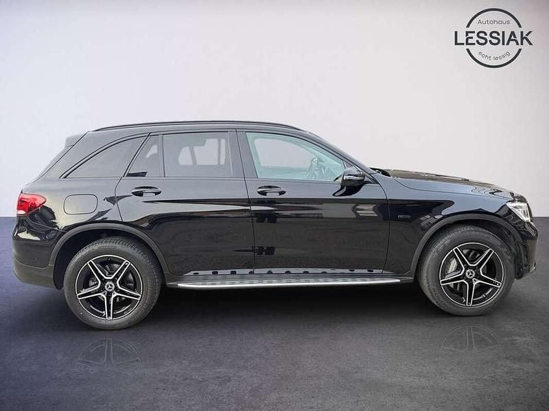 Gebraucht Mercedes GLC300e Night 194 PS (142 kW) 2020 Schwarz SUV