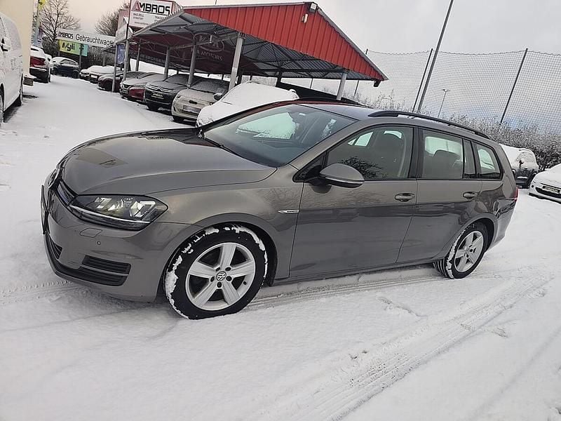 Gebraucht VW Golf VII Comfortline 110 PS (80 kW) 2016 Grau Kombi