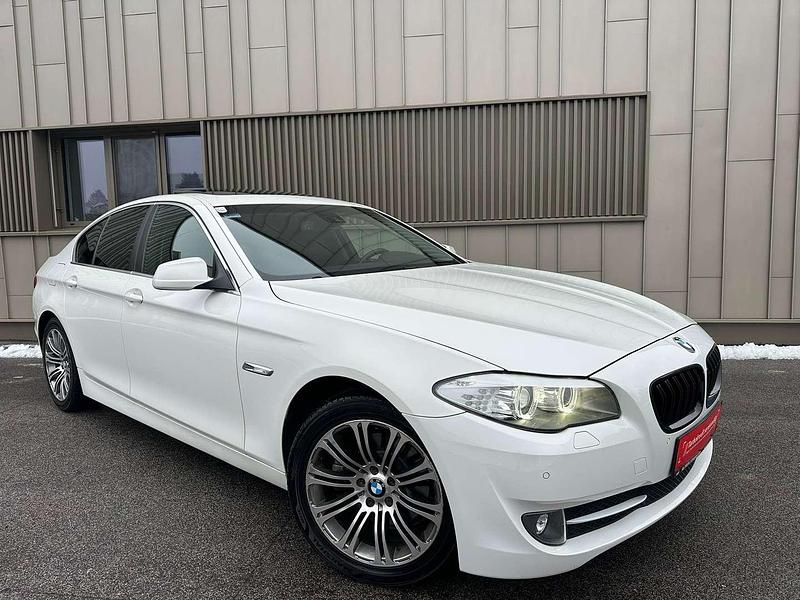 Weiß Gebraucht 2011 BMW 520 Limousine | € 15.500 (Fairer Preis) - Bild 1/4