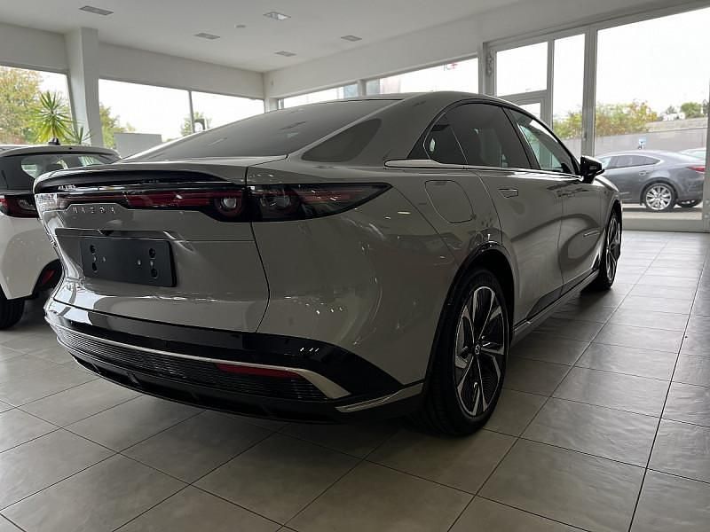 Neu Mazda 6e Takumi-Line 189 kW (258 PS) 2025 Limousine