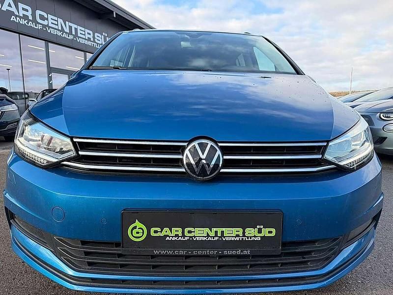 Gebraucht VW Touran Comfortline 122 PS (89 kW) 2022 Blau Van / Kleinbus