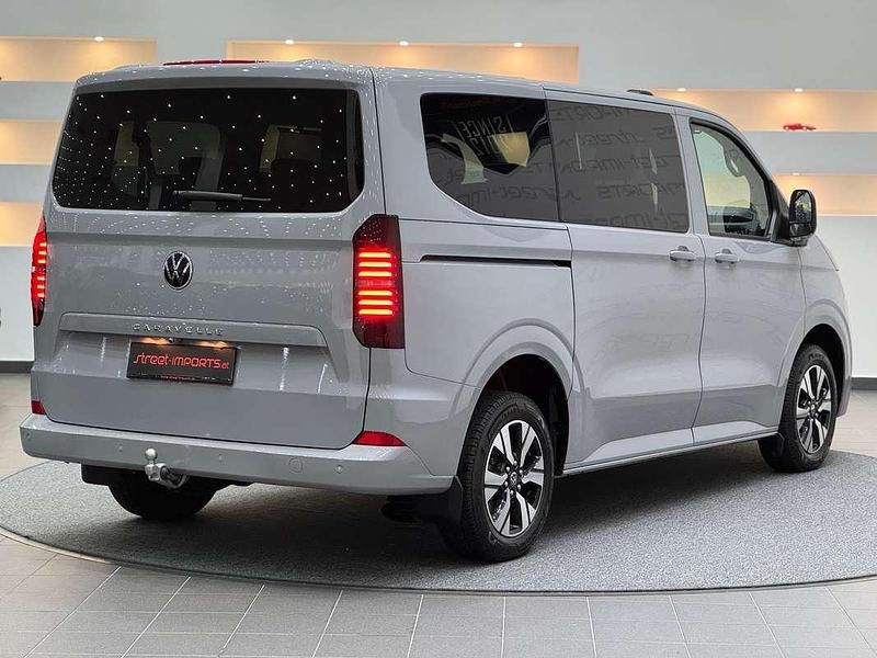 Gebraucht VW Multivan 150 PS (110 kW) 2025 Grau Van