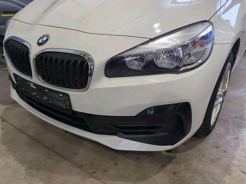 Gebraucht BMW 218 Gran Tourer Sport Line 150 PS (110 kW) 2022 Weiß Van / Kleinbus