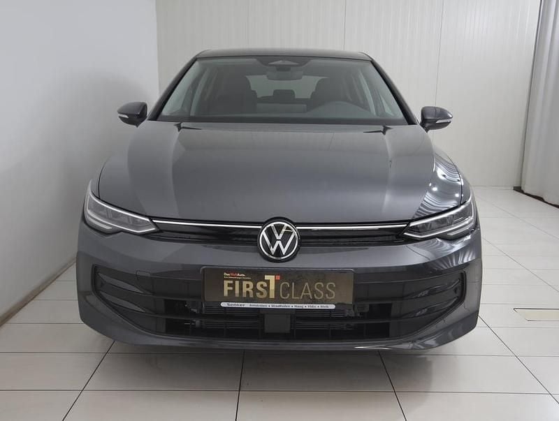 Neu VW Golf VIII 115 PS (84 kW) 2026 Mittelgrau  metallic Limousine
