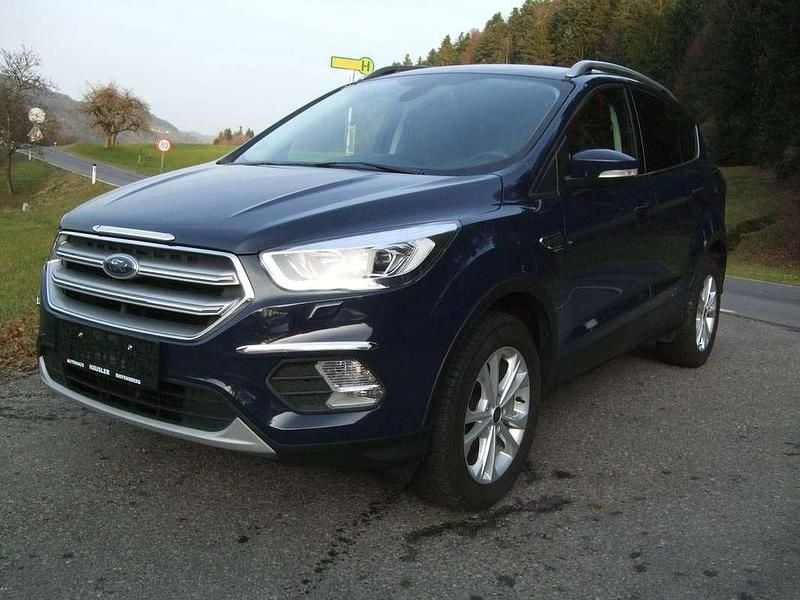 Gebraucht Ford Kuga Titanium 120 PS (88 kW) 2018 Blau SUV