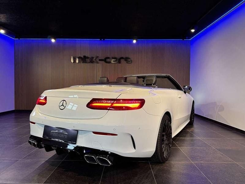 Gebraucht Mercedes E220 AMG 194 PS (142 kW) 2017 Weiß Cabrio