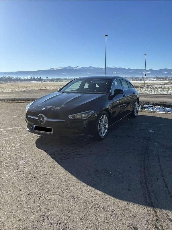 Gebraucht Mercedes CLA180 Shooting Brake 116 PS (85 kW) 2021 Schwarz Kombi