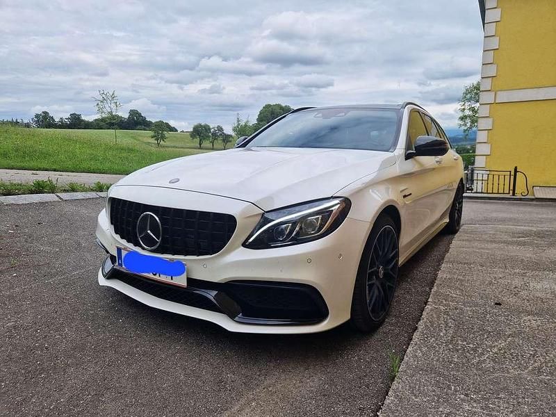 Weiß Gebraucht 2015 Mercedes C63 AMG AMG Kombi | € 48.000 (Fairer Preis) - Bild 1/4
