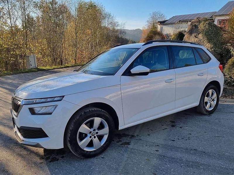 Weiß Gebraucht 2020 Skoda Kamiq Ambition SUV | € 16.450 - Bild 1/4