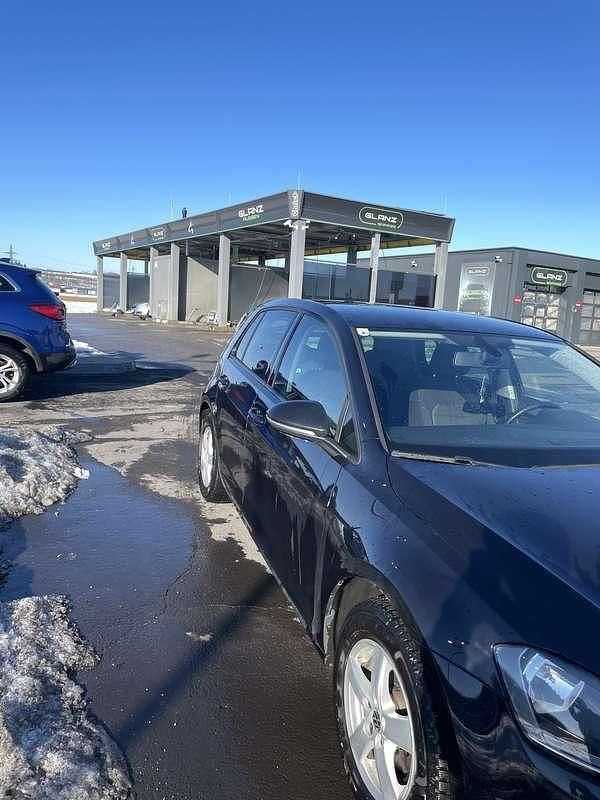 Gebraucht VW Golf VII 90 PS (66 kW) 2014 Schwarz Kleinwagen