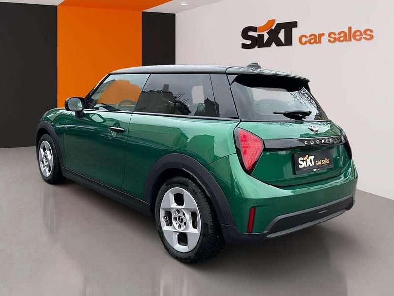 Gebraucht Mini Cooper 114 kW (156 PS) 2025 Grün Kleinwagen
