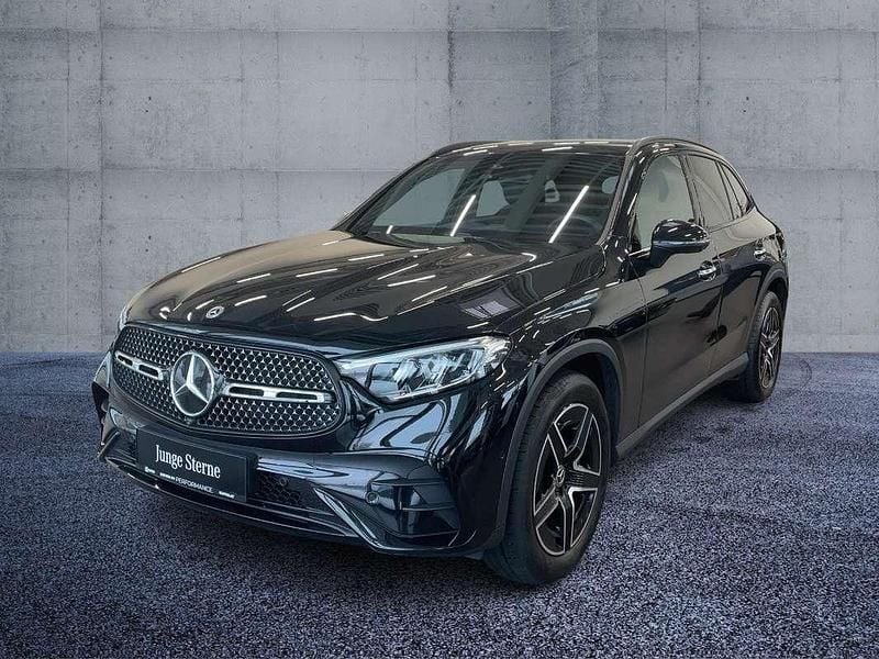 Gebraucht Mercedes GLC220 197 PS (144 kW) 2025 Schwarz SUV