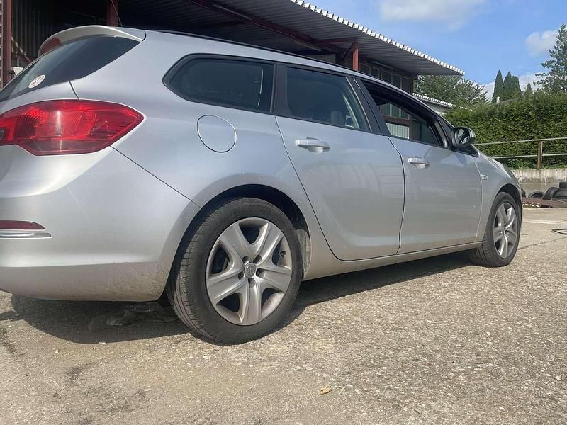 Gebraucht Opel Astra Cosmo 110 PS (80 kW) 2013 Kombi