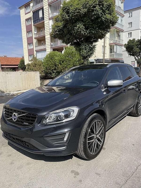 Grau Gebraucht 2015 Volvo XC60 R-Design SUV | € 21.000 (Fairer Preis) - Bild 1/4
