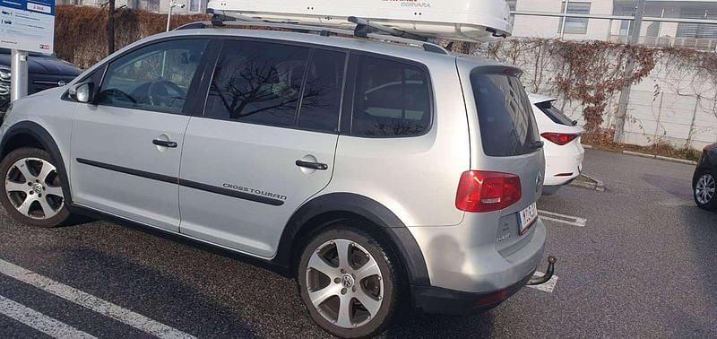 Gebraucht VW Touran 140 PS (102 kW) 2011 Silber Van / Kleinbus