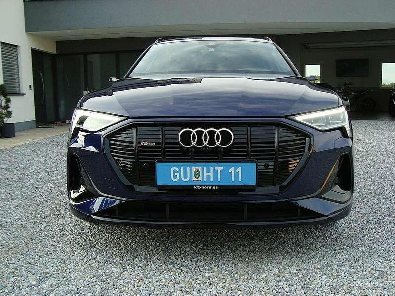 Gebraucht Audi e-tron S-Line 300 kW (408 PS) 2021 Blau SUV