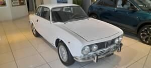 Weiß Gebraucht 1971 Alfa Romeo 2000 Veloce Coupé | € 48.800 - Bild 1/4
