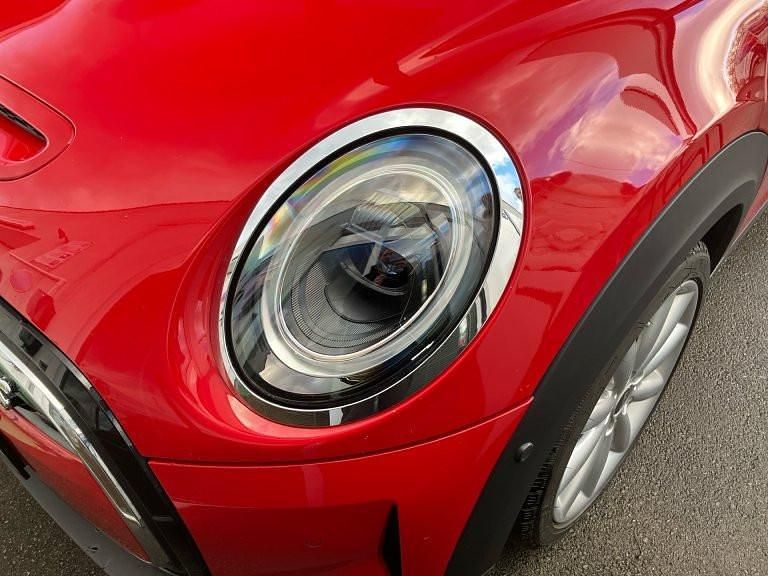 Gebraucht Mini Cooper SE 135 kW (184 PS) 2022 Chili rot uni Kleinwagen