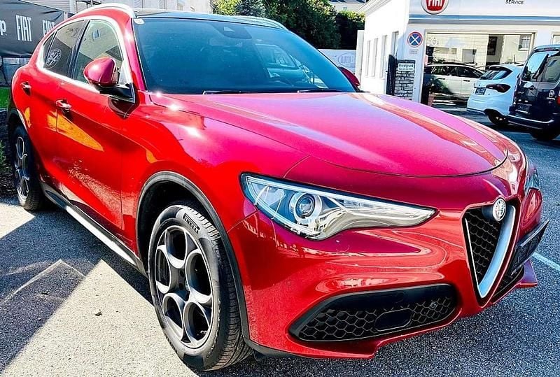 Gebraucht Alfa Romeo Stelvio Super 209 PS (153 kW) 2018 Rot SUV