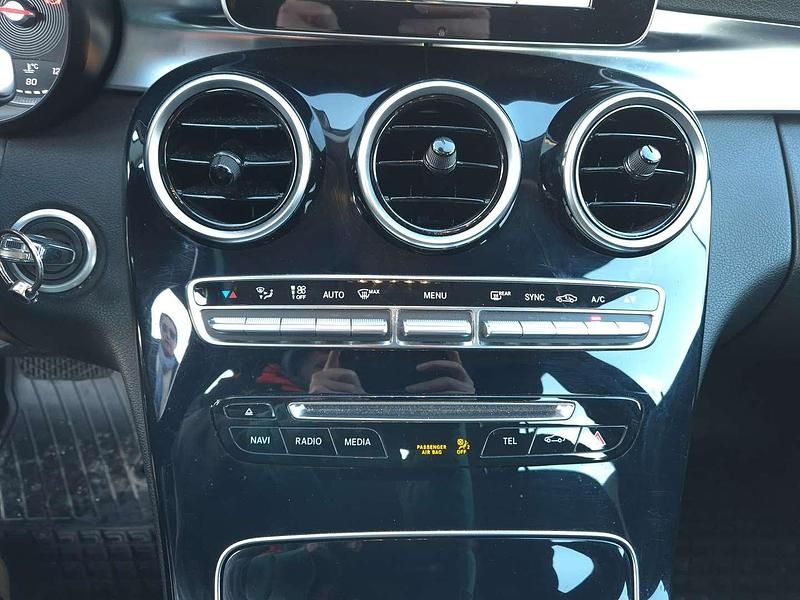 Gebraucht Mercedes 180 116 PS (85 kW) 2016 Grau Limousine