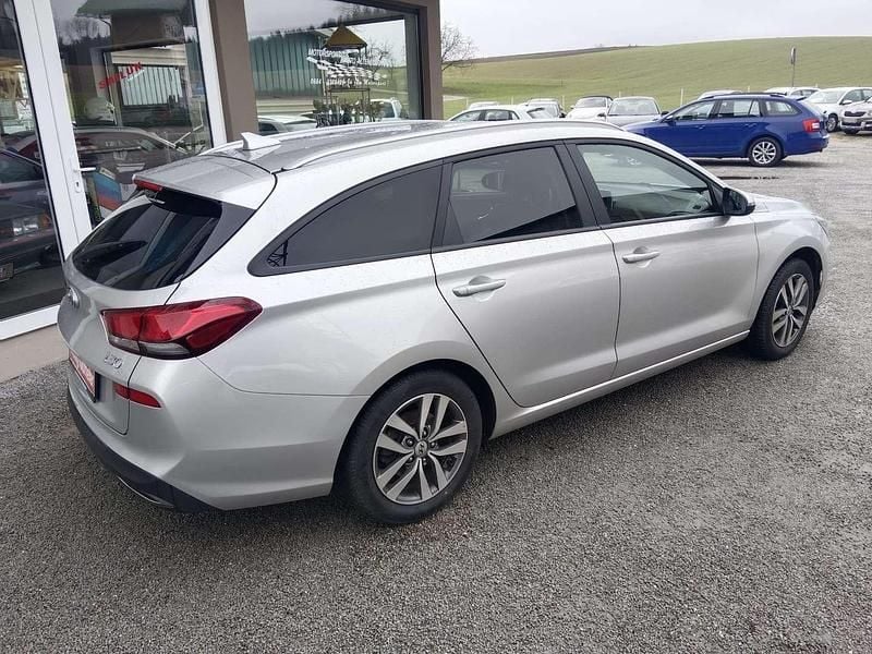 Gebraucht Hyundai i30 Trend 109 PS (80 kW) 2020 Silber Kombi