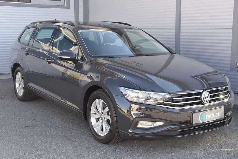 Gebraucht VW Passat 120 PS (88 kW) 2020 Grau Kombi