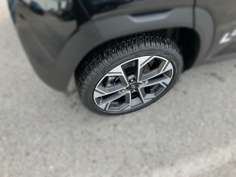 Gebraucht Hyundai Inster 84 kW (115 PS) 2025 Abyss black pearl Kleinwagen