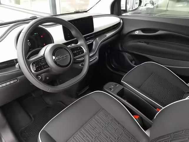 Gebraucht Fiat 500e 86 kW (118 PS) 2023 Weiß Kombi