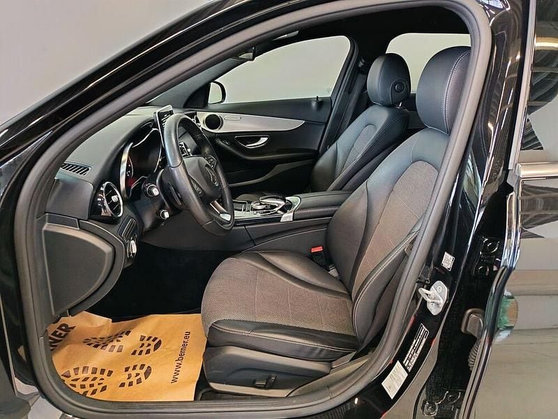 Gebraucht Mercedes C220 AMG 170 PS (125 kW) 2018 Schwarz Kombi