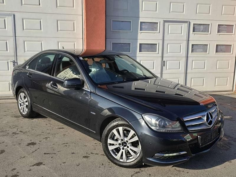 Gebraucht Mercedes C180 Avantgarde 120 PS (88 kW) 2012 Schwarz Limousine