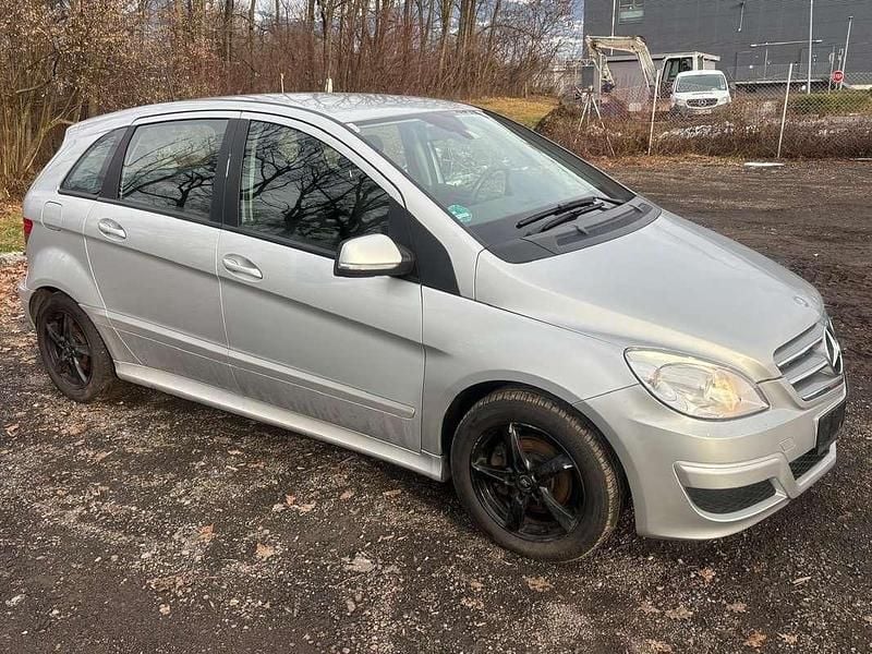 Gebraucht 2009 Mercedes B180 Van / Kleinbus | € 2.400 (Fairer Preis) - Bild 1/4