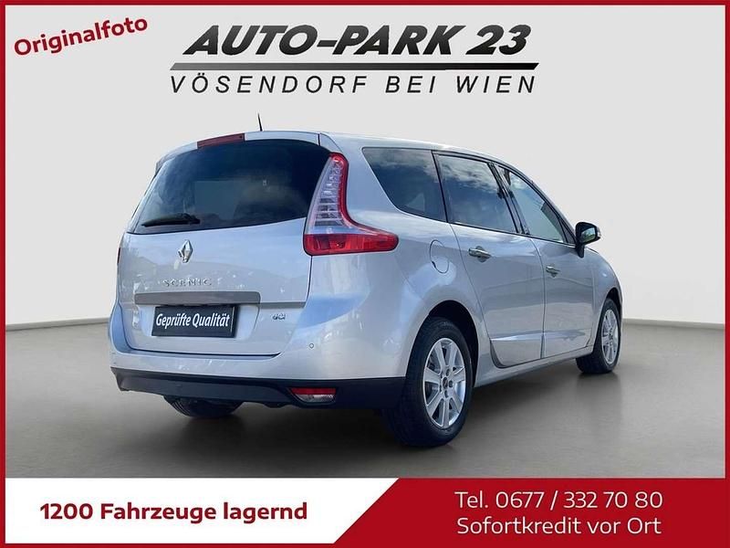 Gebraucht Renault Grand Scénic III 110 PS (80 kW) 2011 Silber Van / Kleinbus