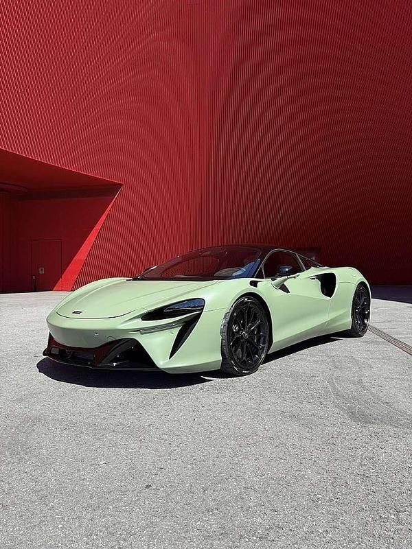 Gebraucht McLaren Artura 700 PS (514 kW) 2023 Grün Coupé