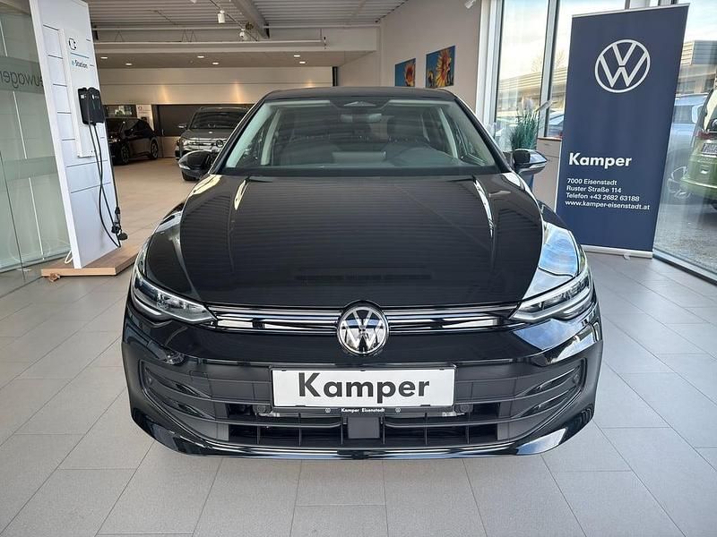 Gebraucht VW Golf VIII 150 PS (110 kW) 2026 Schwarz  metallic Limousine
