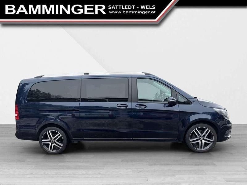 Gebraucht Mercedes V250 Avantgarde 190 PS (139 kW) 2018 Blau Van / Kleinbus