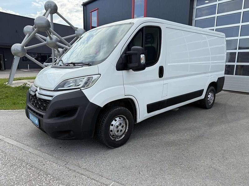 Weiß Gebraucht 2018 Citroën Jumper Van / Kleinbus | € 12.999 (Fairer Preis) - Bild 1/4