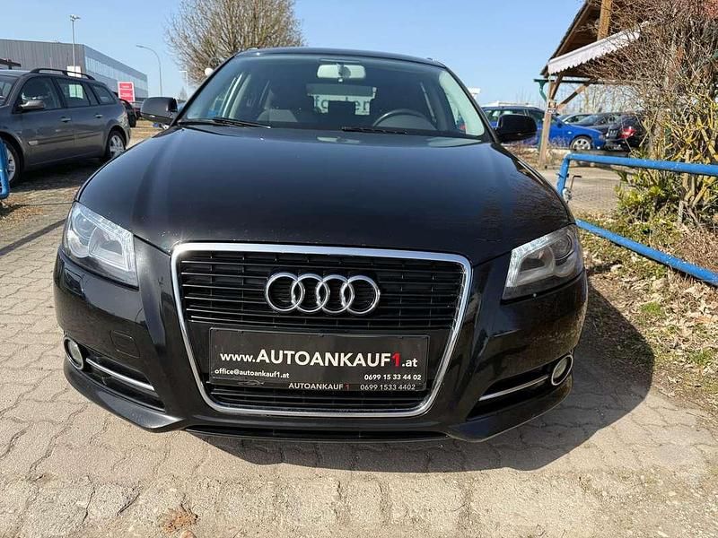 Gebraucht Audi A3 Attraction 90 PS (66 kW) 2011 Schwarz Limousine