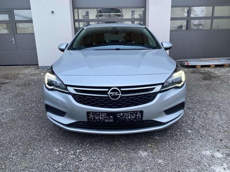 Gebraucht Opel Astra Edition 101 PS (74 kW) 2016 Silber Kombi