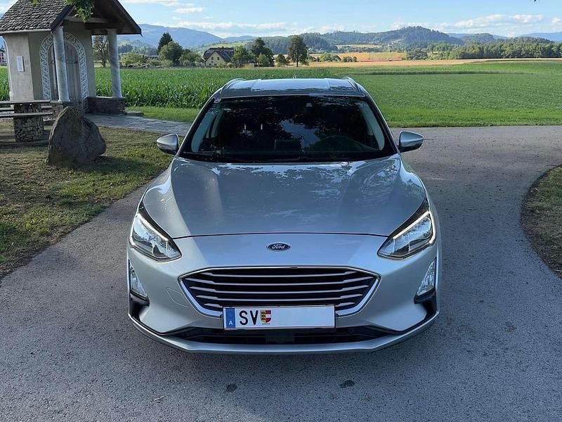 Gebraucht Ford Focus 120 PS (88 kW) 2021 Silber Kombi