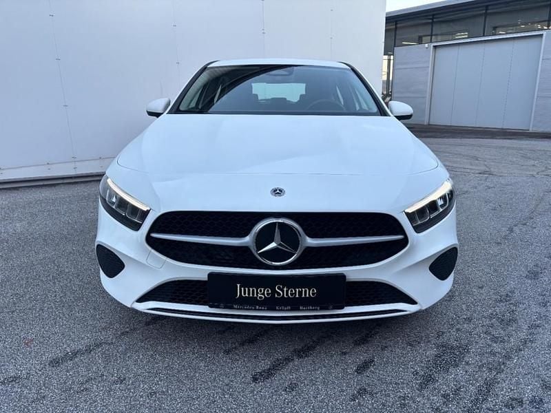Gebraucht Mercedes A180 Edition 116 PS (85 kW) 2024 Weiß Limousine