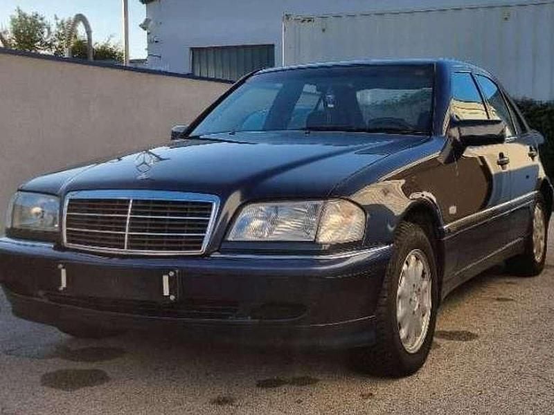 Gebraucht Mercedes C220 Elegance 125 PS (91 kW) 1998 Blau Limousine
