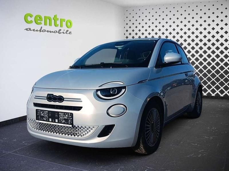 Neu Fiat 500 65 PS (47 kW) 2025 Blau Limousine