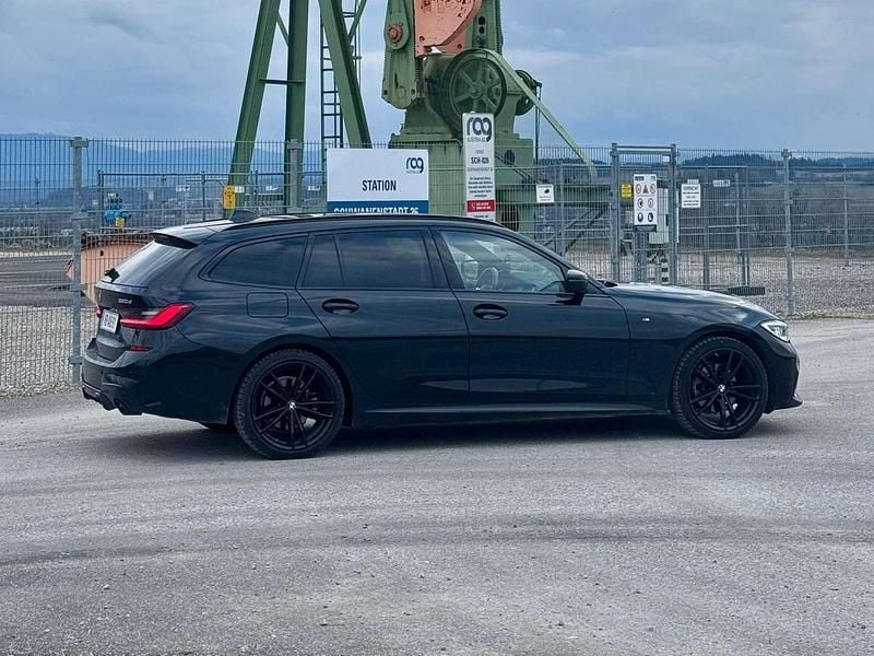 Gebraucht BMW 320 M Sport 190 PS (139 kW) 2021 Schwarz Kombi