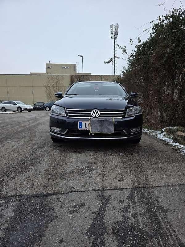 Gebraucht VW Passat 140 PS (102 kW) 2013 Limousine