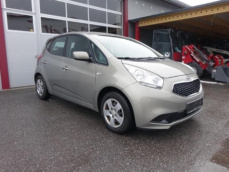 Gebraucht Kia Venga 90 PS (66 kW) 2016 Grau Kleinwagen