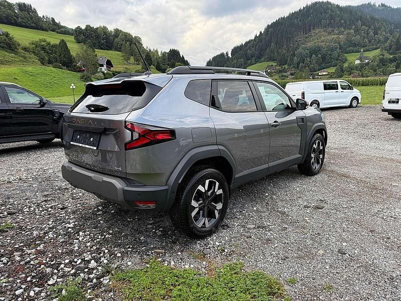 Neu Dacia Duster Extreme 131 PS (96 kW) 2025 Grau SUV