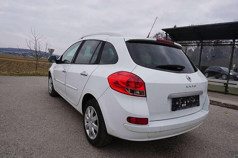Gebraucht Renault Clio GrandTour Dynamique 86 PS (63 kW) 2009 Weiß Kombi